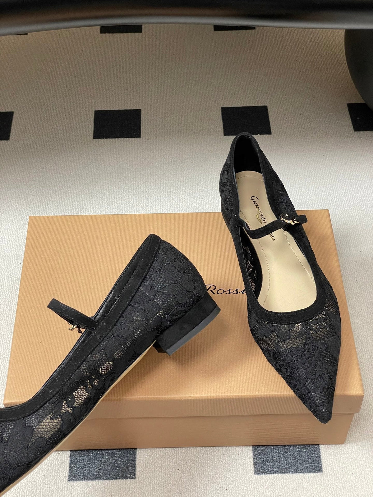 GR 26s Mary Jane Black Lace 164800