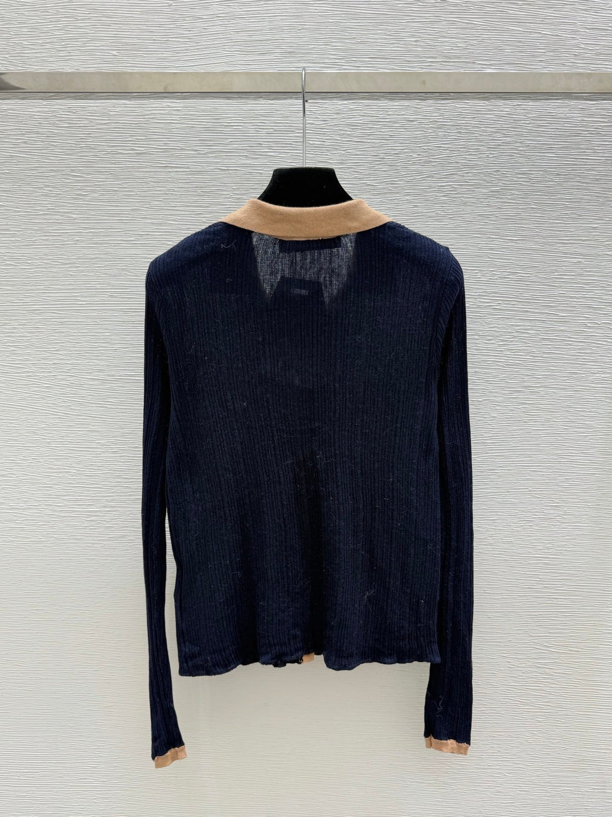 CD 26FW Ribbed-Knit Cardigan Contrast Camel Collar Covered Buttons Bee Embroidery 313314
