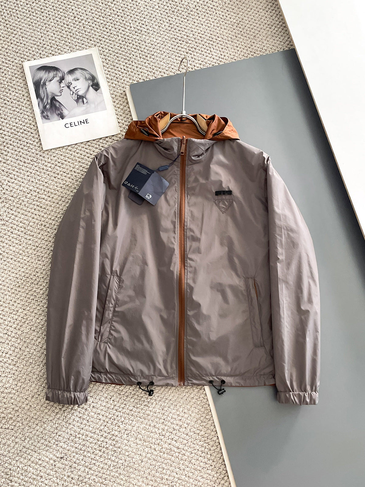 Prada 26s Men Hooded Windbreaker Jacket Enamelled Triangle Logo 518392