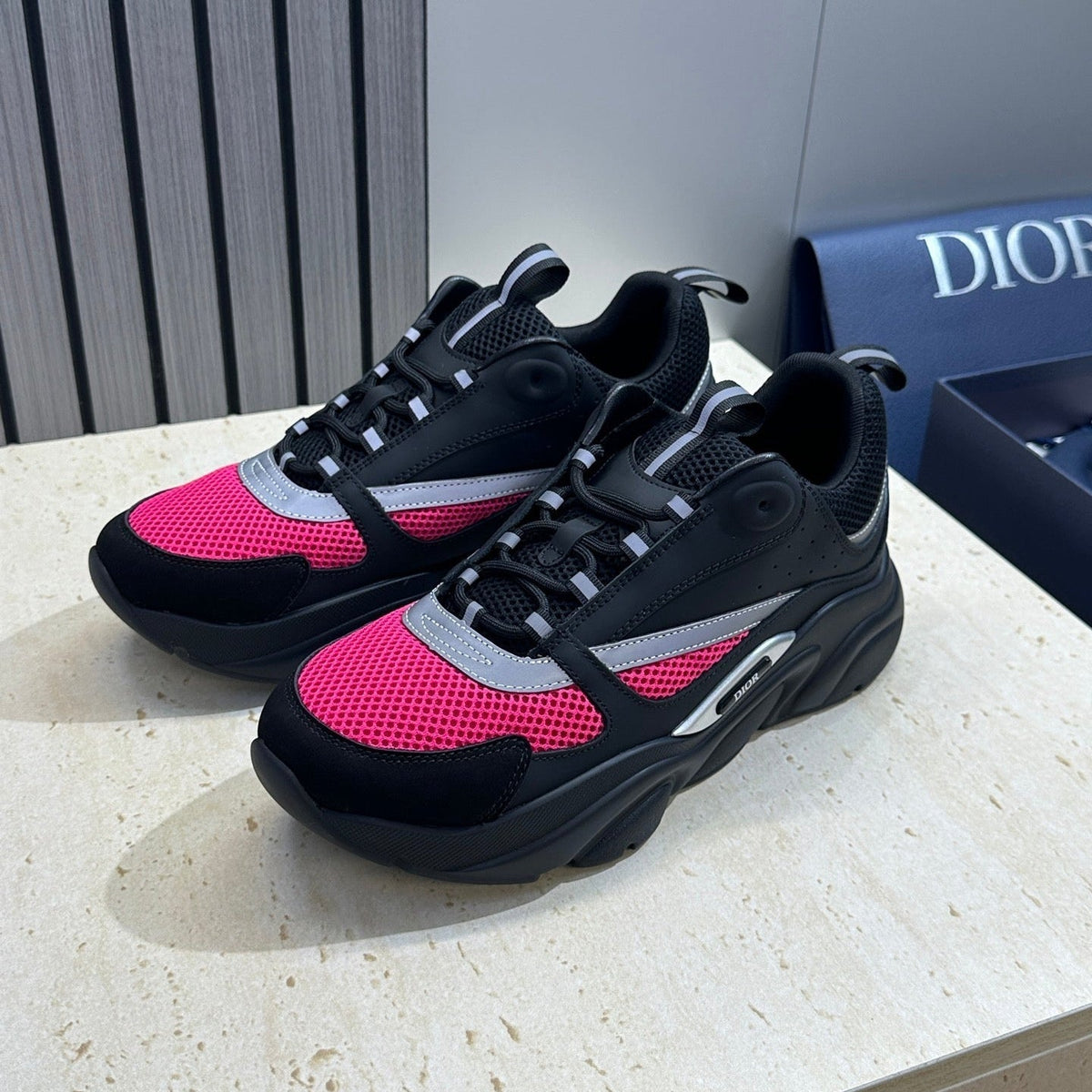 CD 26s Men B22 Sneakers Black Hot Pink Mesh 519482