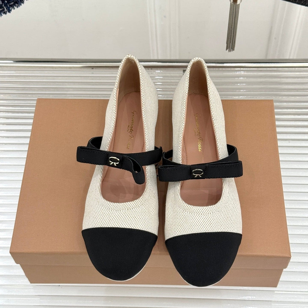 GR 26s Mary Jane Flats Black White Fabric 164781