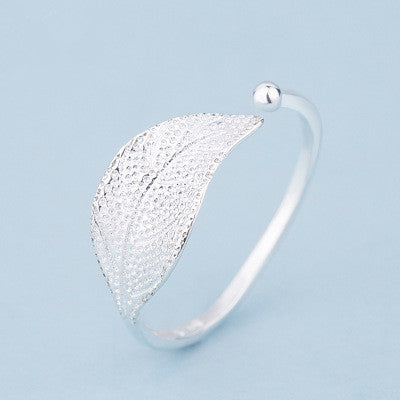 Ladies Leaf Ring