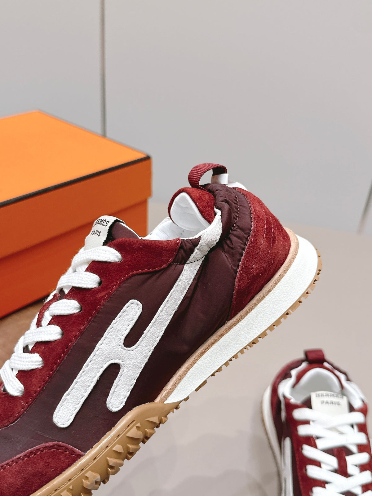 HM 26S Bouncing Sneakers Brown Nylon Red Suede