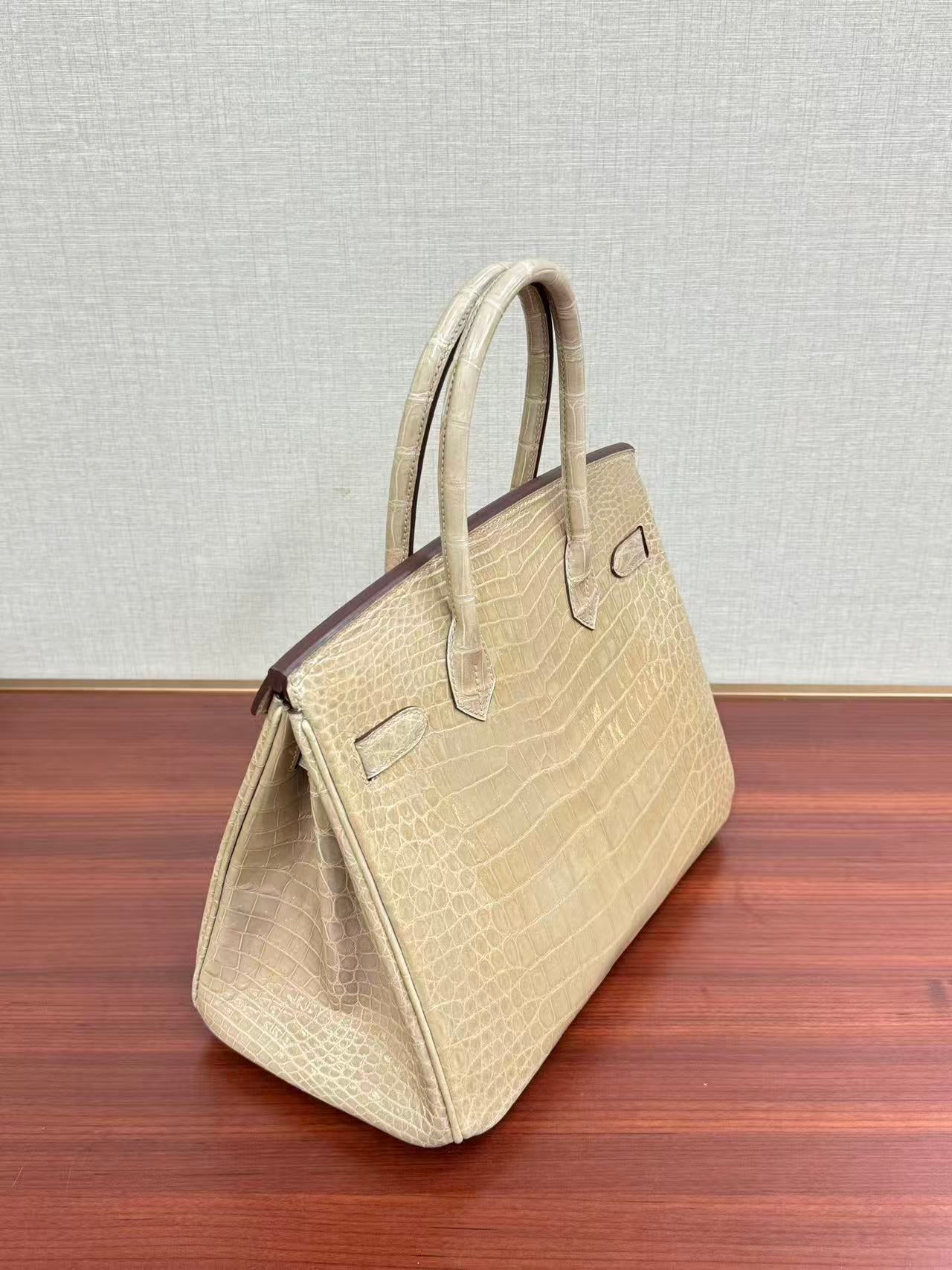 HM BIRKIN 30CM IN BEIGE CROCODILE GOLD HARDWARE