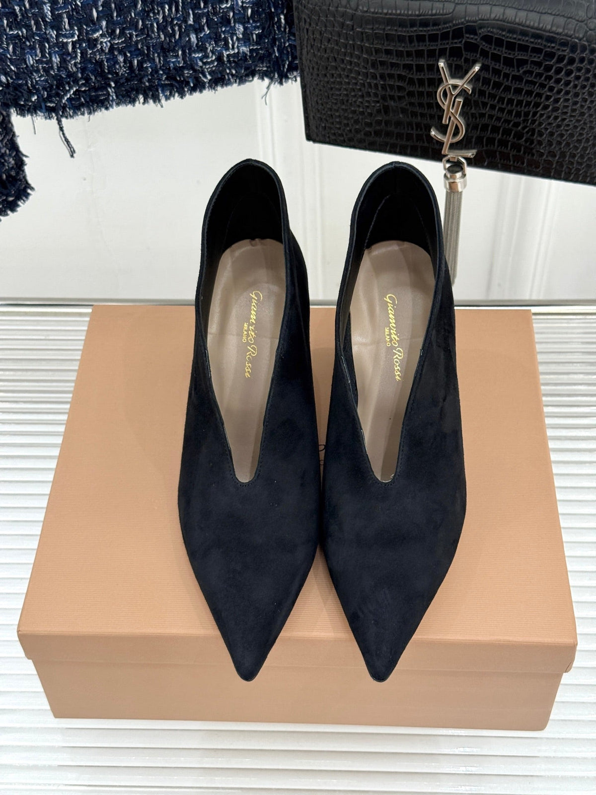 GR 26s Vania Pumps 9cm Black Suede 175091