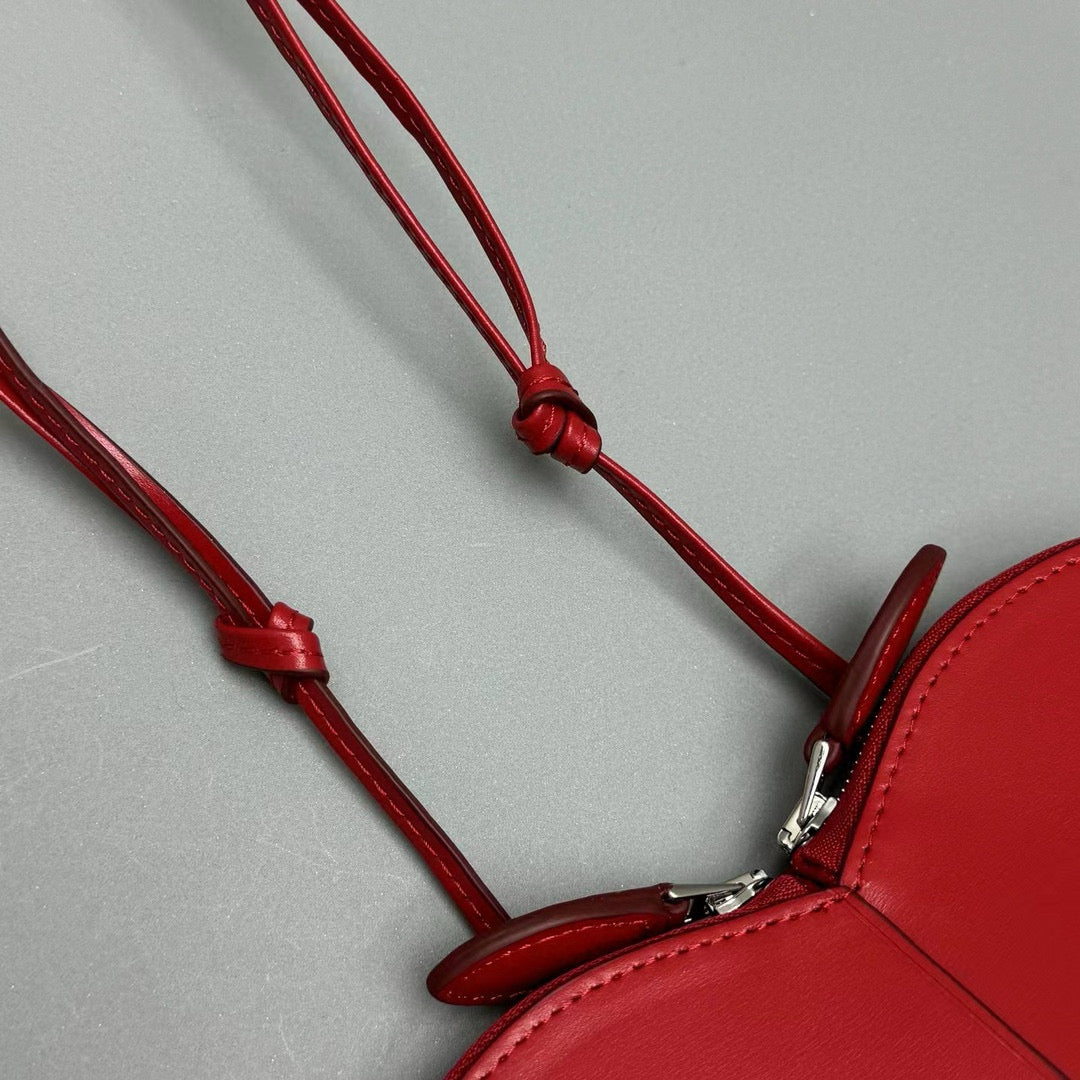 le coeur red calfskin shouder bag