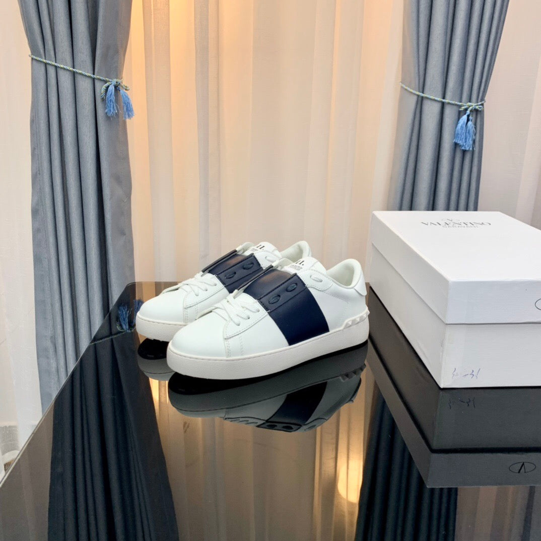 Rockstud Sneaker In White Mix Black Calfskin