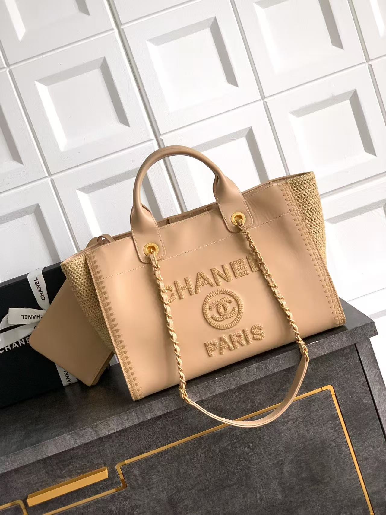 CC 25 Large Crochet Deauville Shopping Bag 34cm Beige