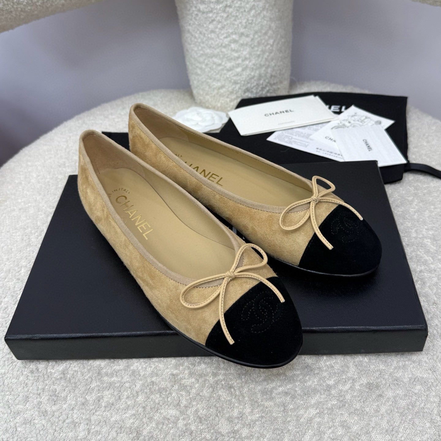 CC 25A Ballet Flat Beige Black Suede