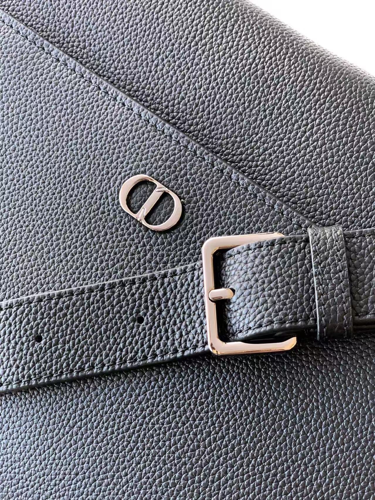 CD Icon Messenger Bag Black Grain
