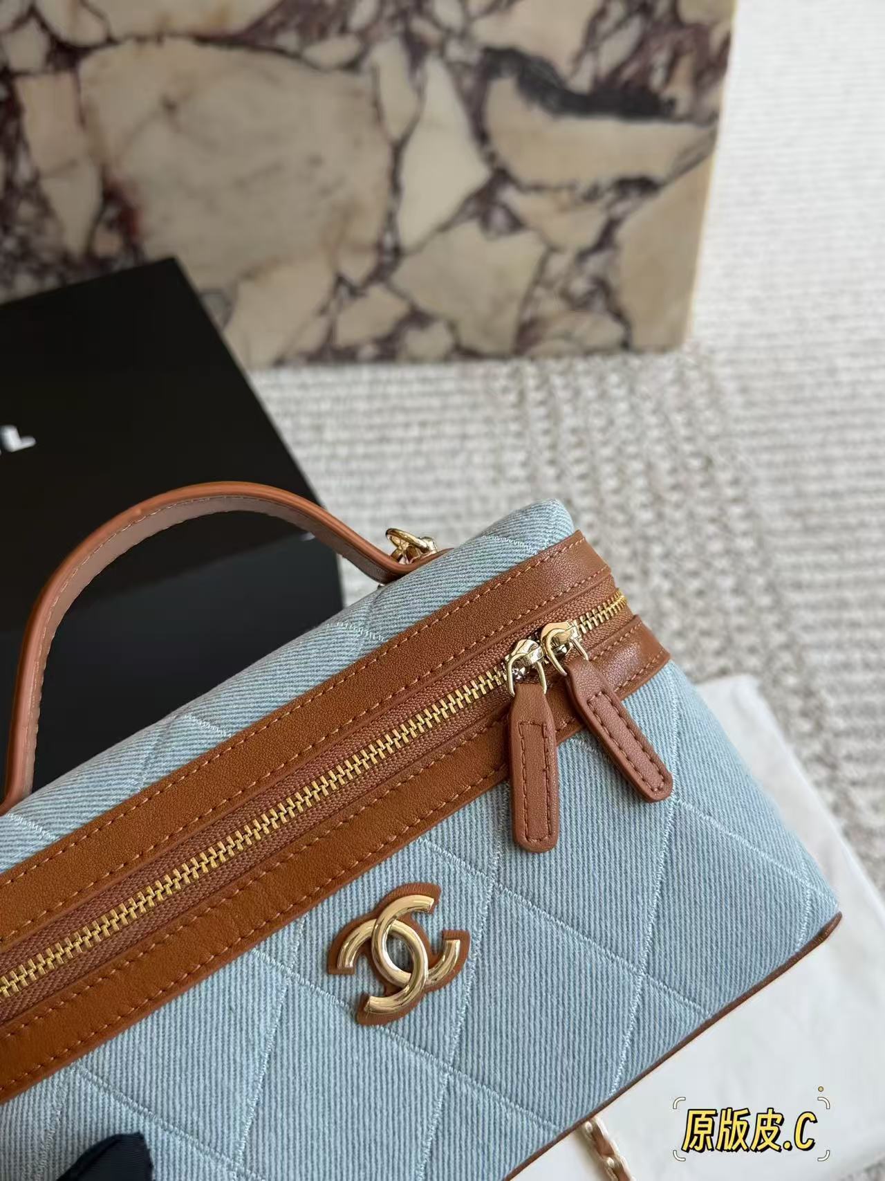 CC Coco Beach Vanity 19cm Light Blue Denim Brown Leather