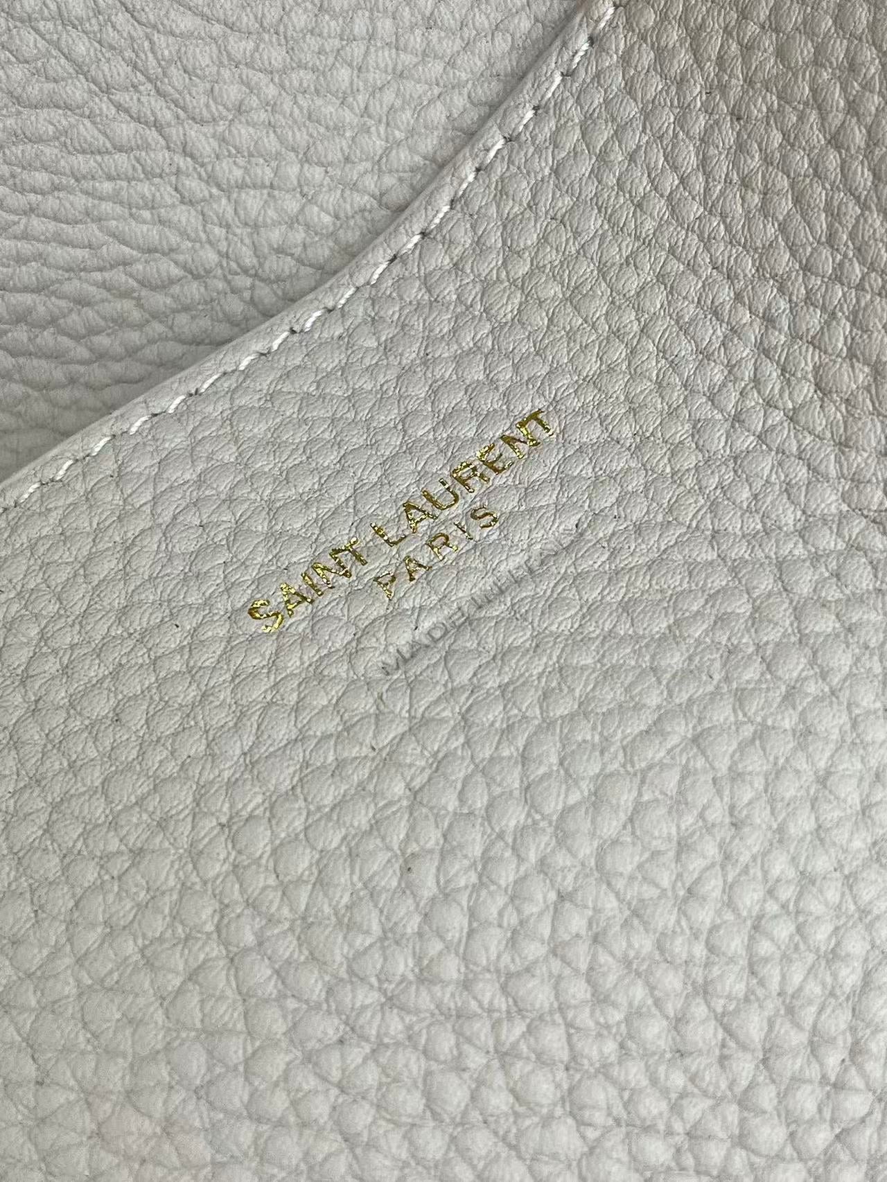 YSL Le 5 À 7 Baby Bea Cream Grained Leather