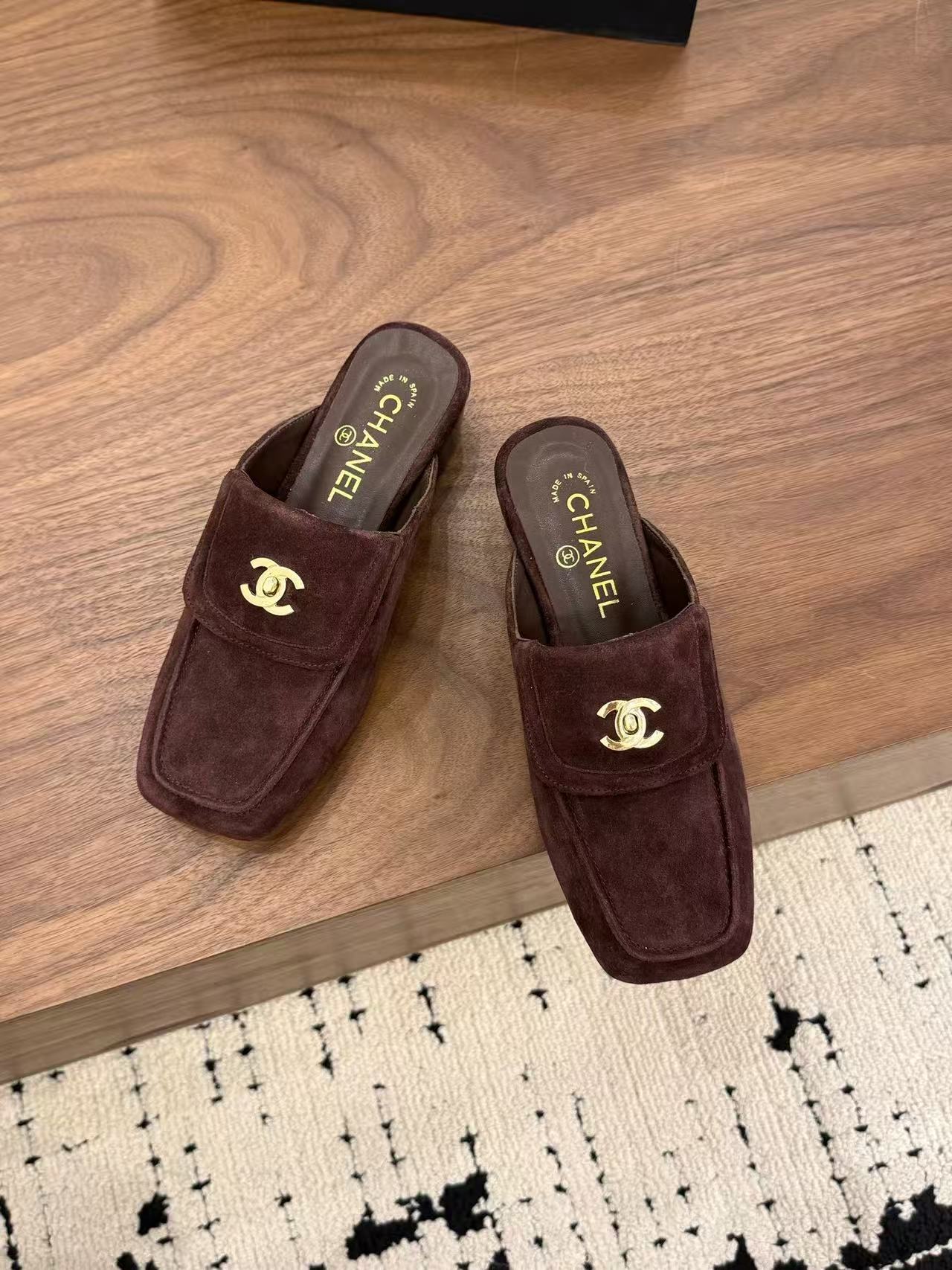 CC Loafer Mules Coffee Suede