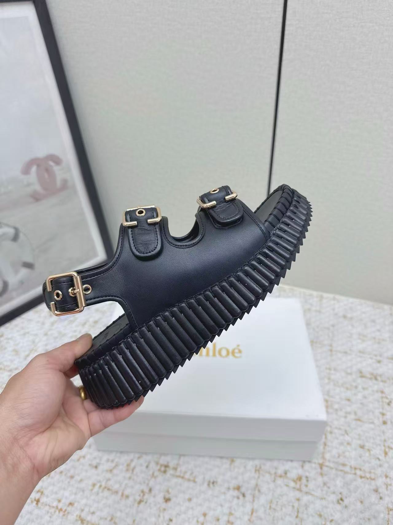 Chloe 26s Nama Wedge Sandal Black Leather