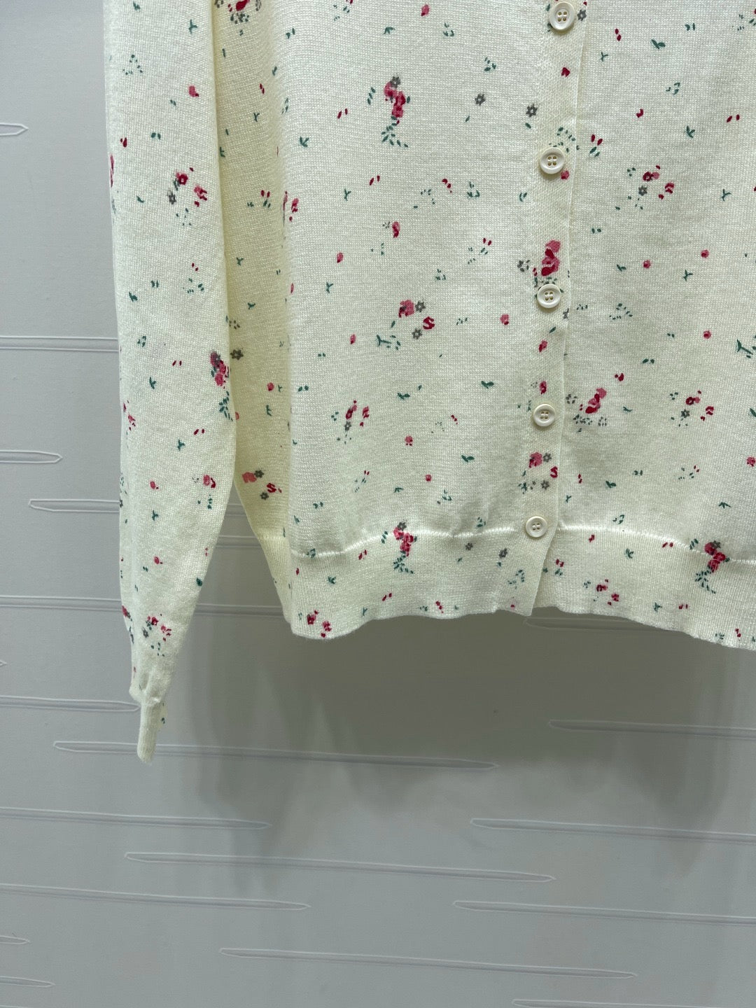 Prada 26s Red Floral Pattern Knitted Cardigan Wool