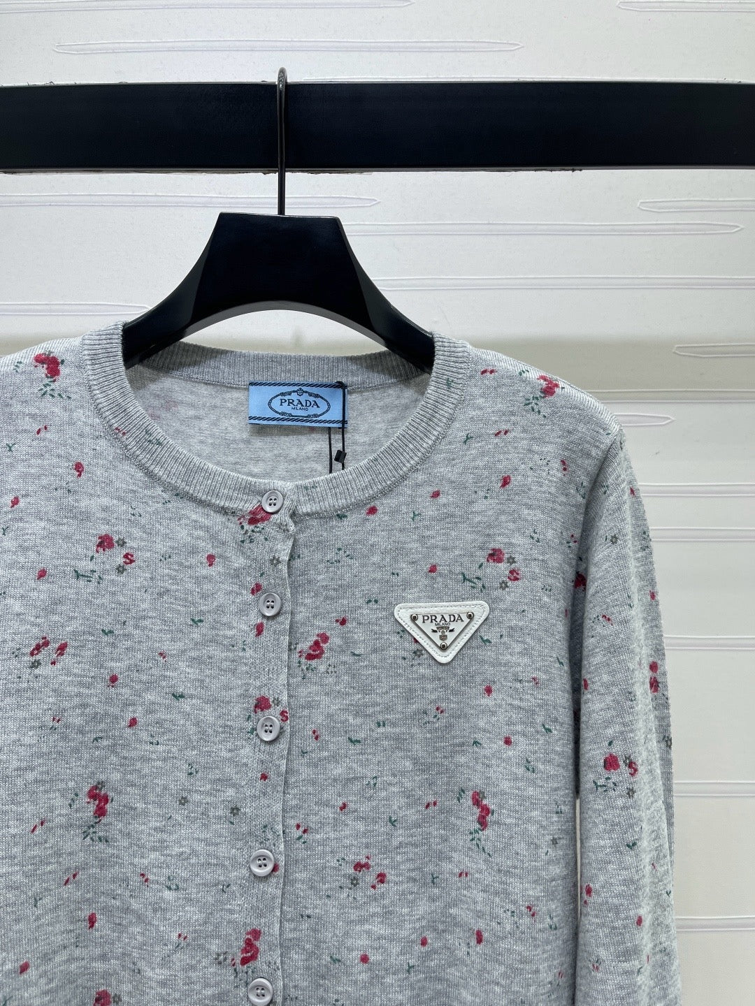 Prada 26s Red Floral Pattern Knitted Cardigan Wool