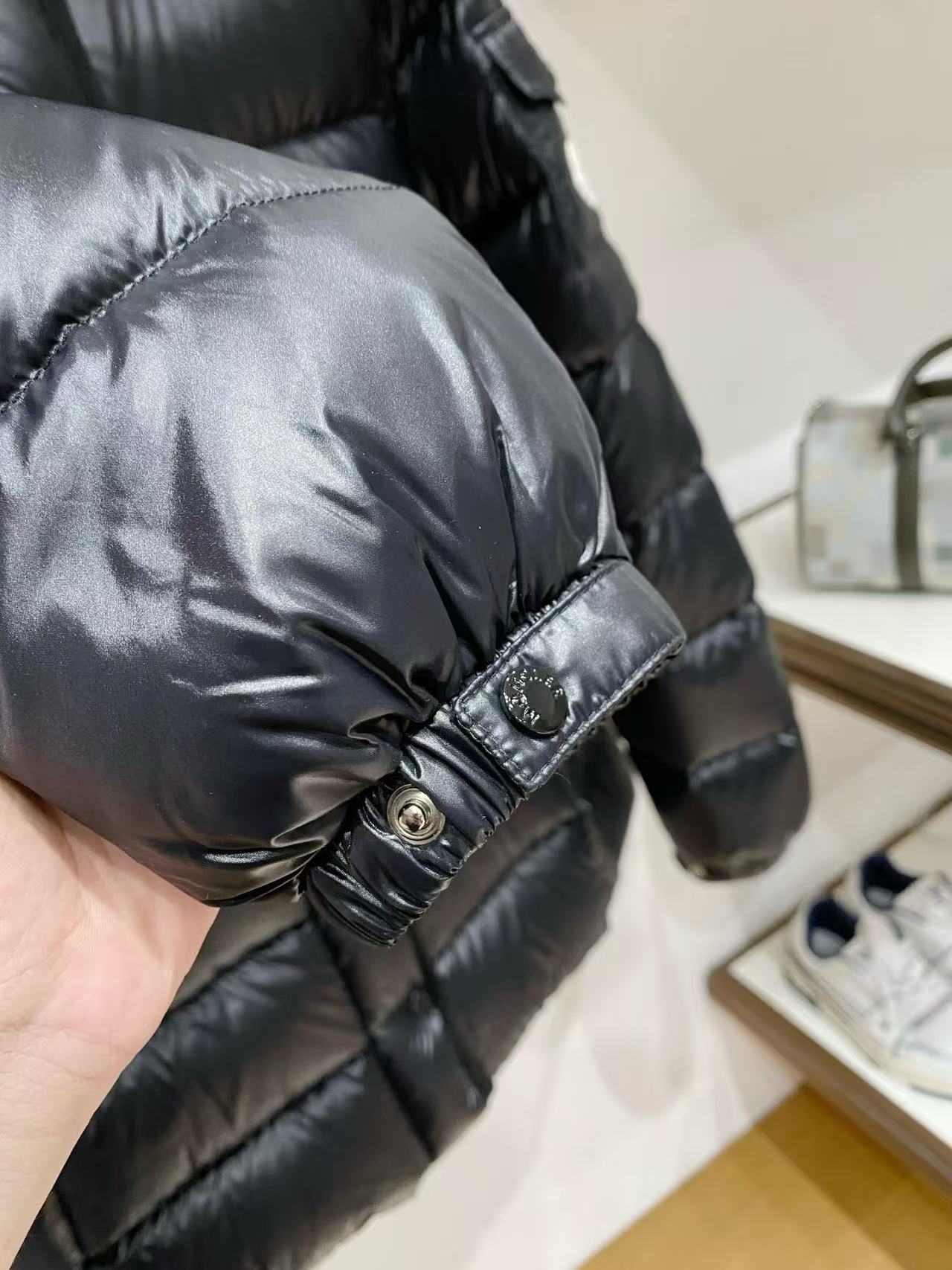 Moncler 26s Barante Hooded Short Down Jacket