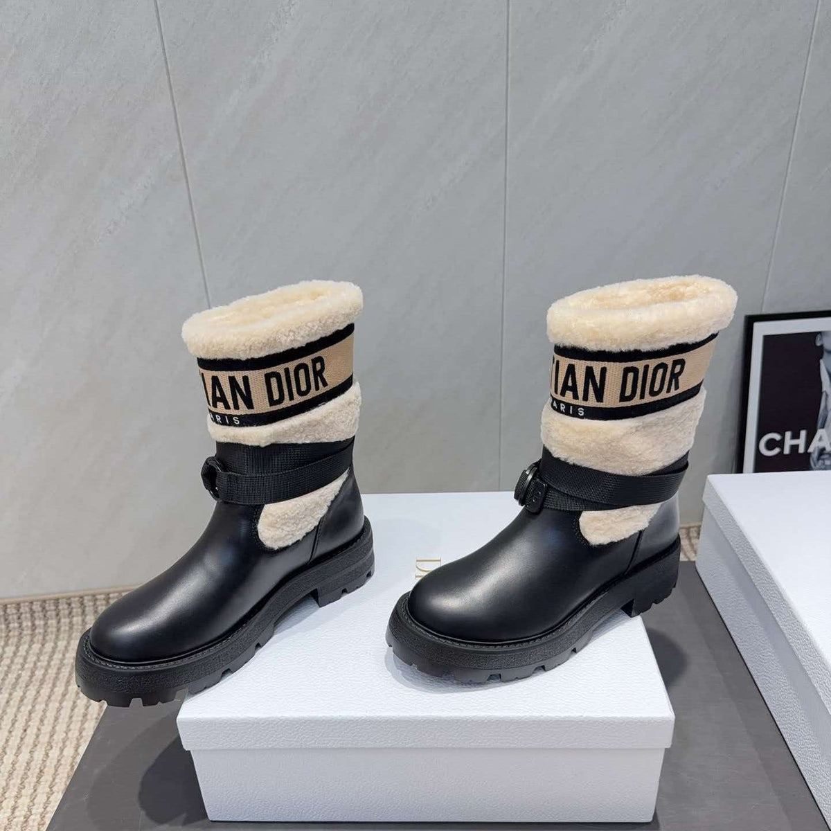 CD 26s D-Major Boots 4cm Black Calfskin White Wool