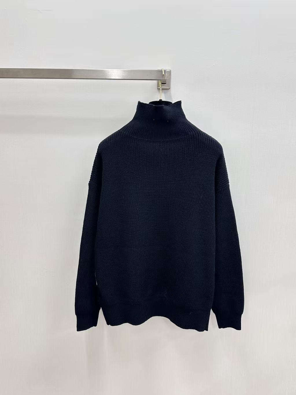CC 26s Coco Neige Pullover Wool Cashmere Black Ecru 841935