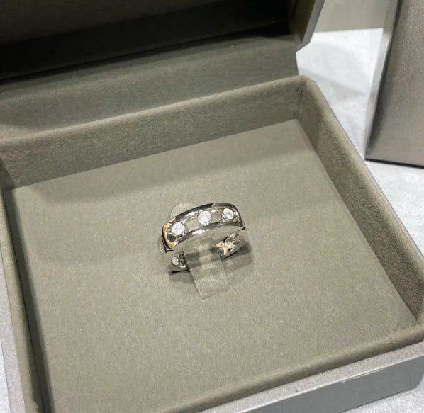 Messika Diamond Move ring