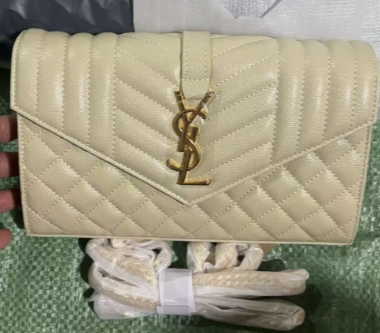 ENVELOPE CHAIN BAG 22 IN WHITE LAMBSKIN GOLD HARDWARE