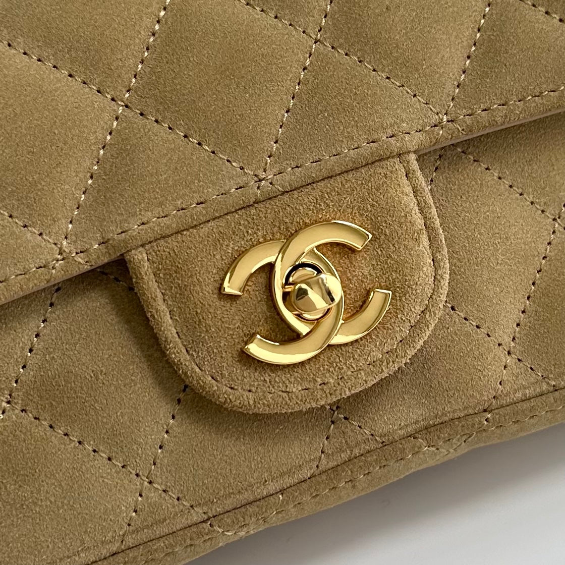 CC 26S East Flap Bag Quilted 25cm Suede Lambskin