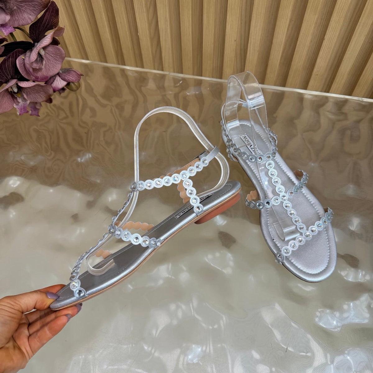 Aquazzura 26s Flat Sandals Silver Calfskin Crystal Embellished 625184