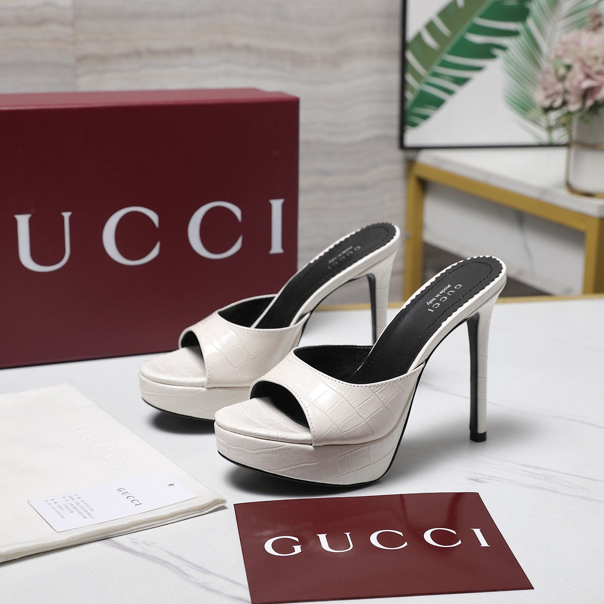 Gucci 26s Heeled Slide Sandals 12cm White Crocodile Embossed Patent Calfskin