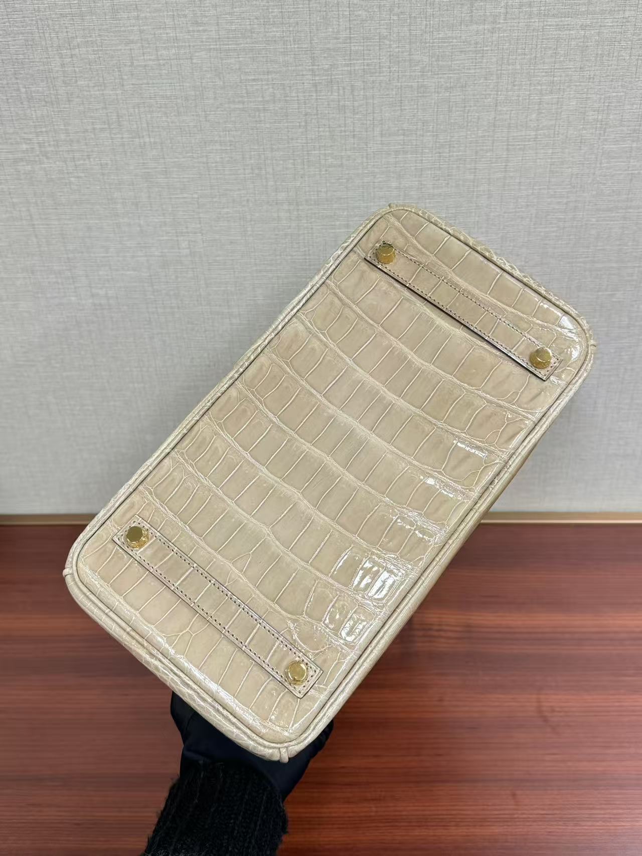 HM BIRKIN 30CM IN BEIGE CROCODILE GOLD HARDWARE