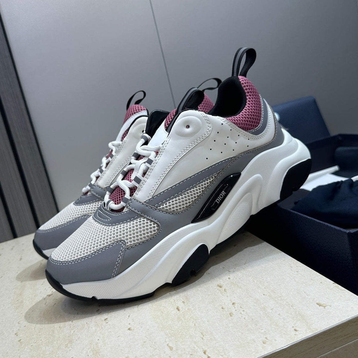 CD 26s Men B22 Sneakers White Grey Pink Mesh 719284