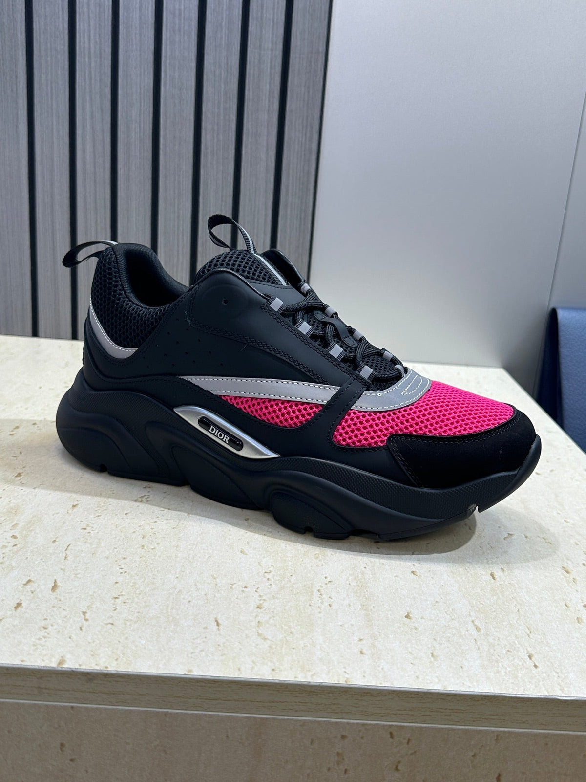 CD 26s Men B22 Sneakers Black Hot Pink Mesh 519482
