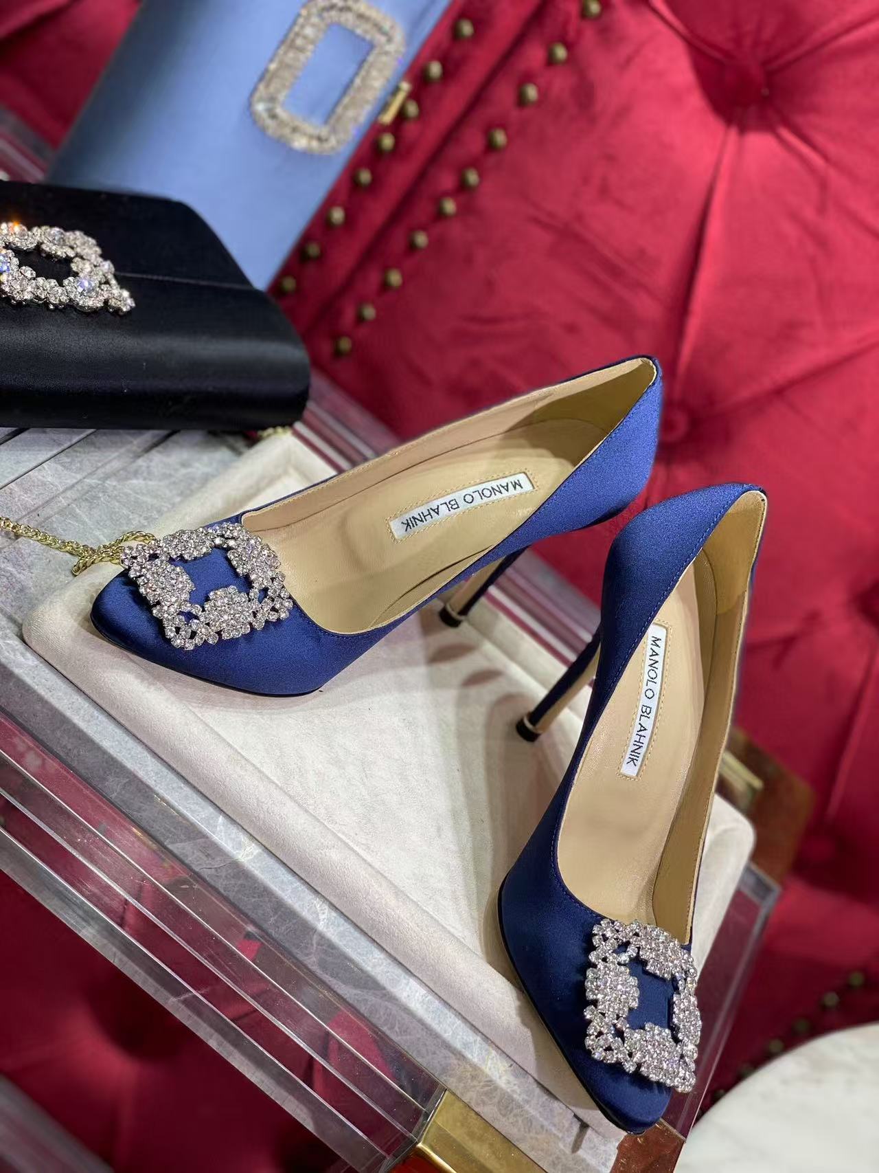 Manolo Blahnik Hangisi Buckle Pump 10cm Blue Satin