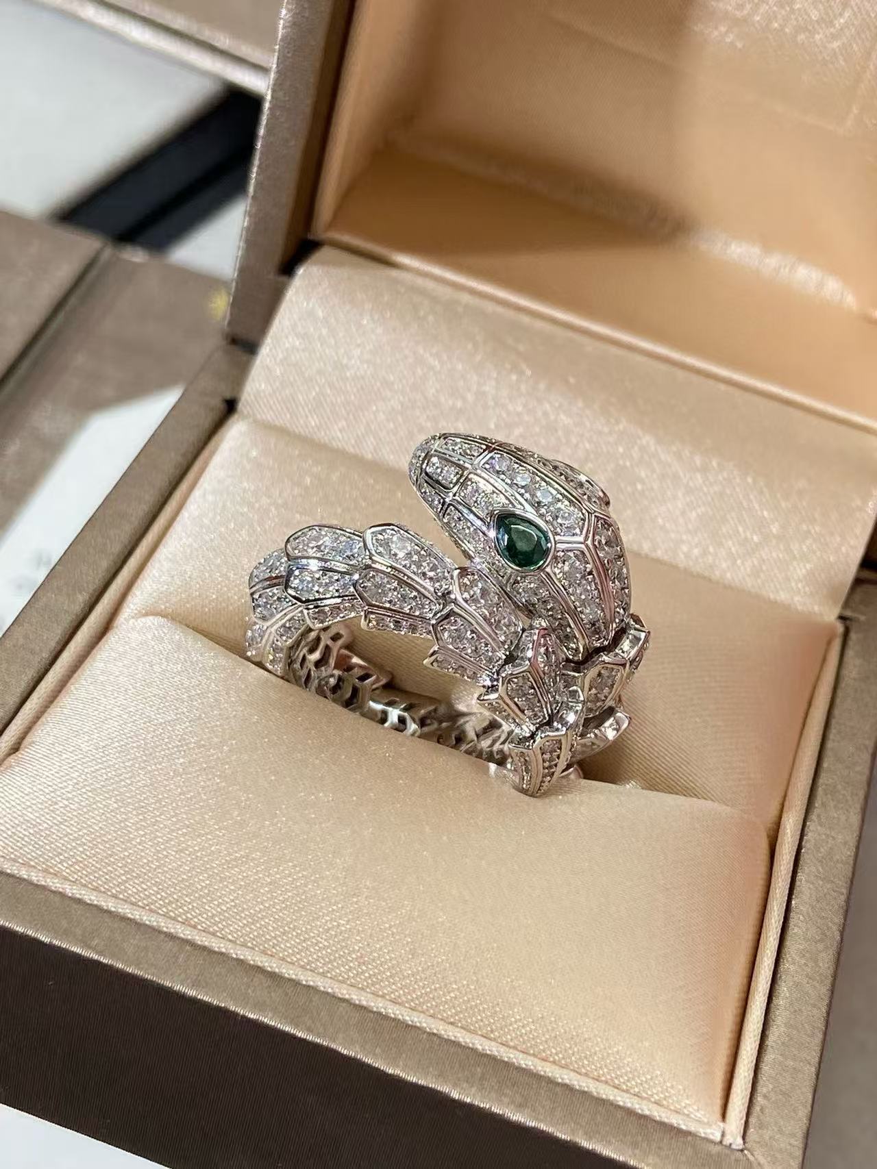 Serpenti White Crystal Ring 354697