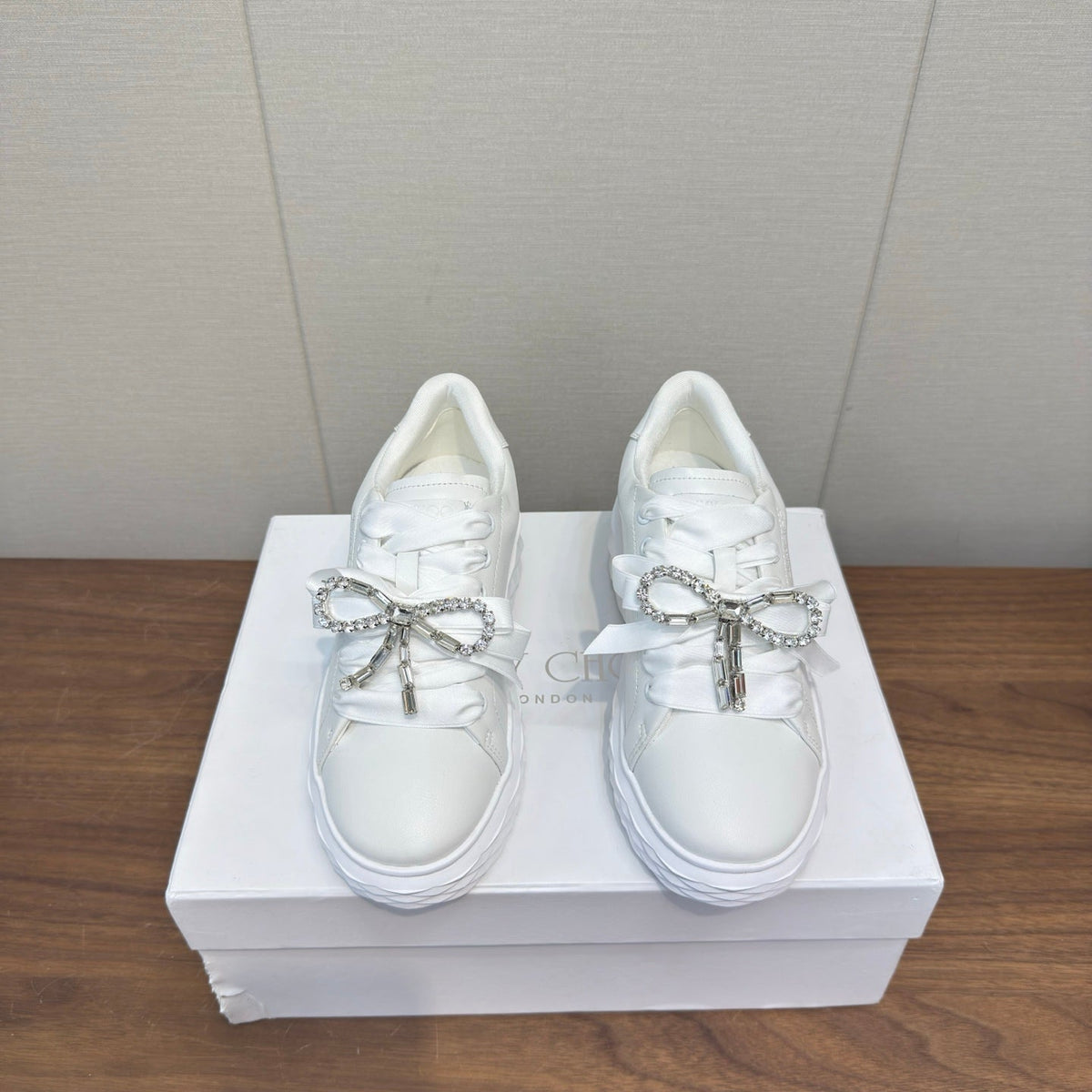 Jimmy Choo 26S Sneakers 5.5cm White Calfskin With Crystal Bow 619472