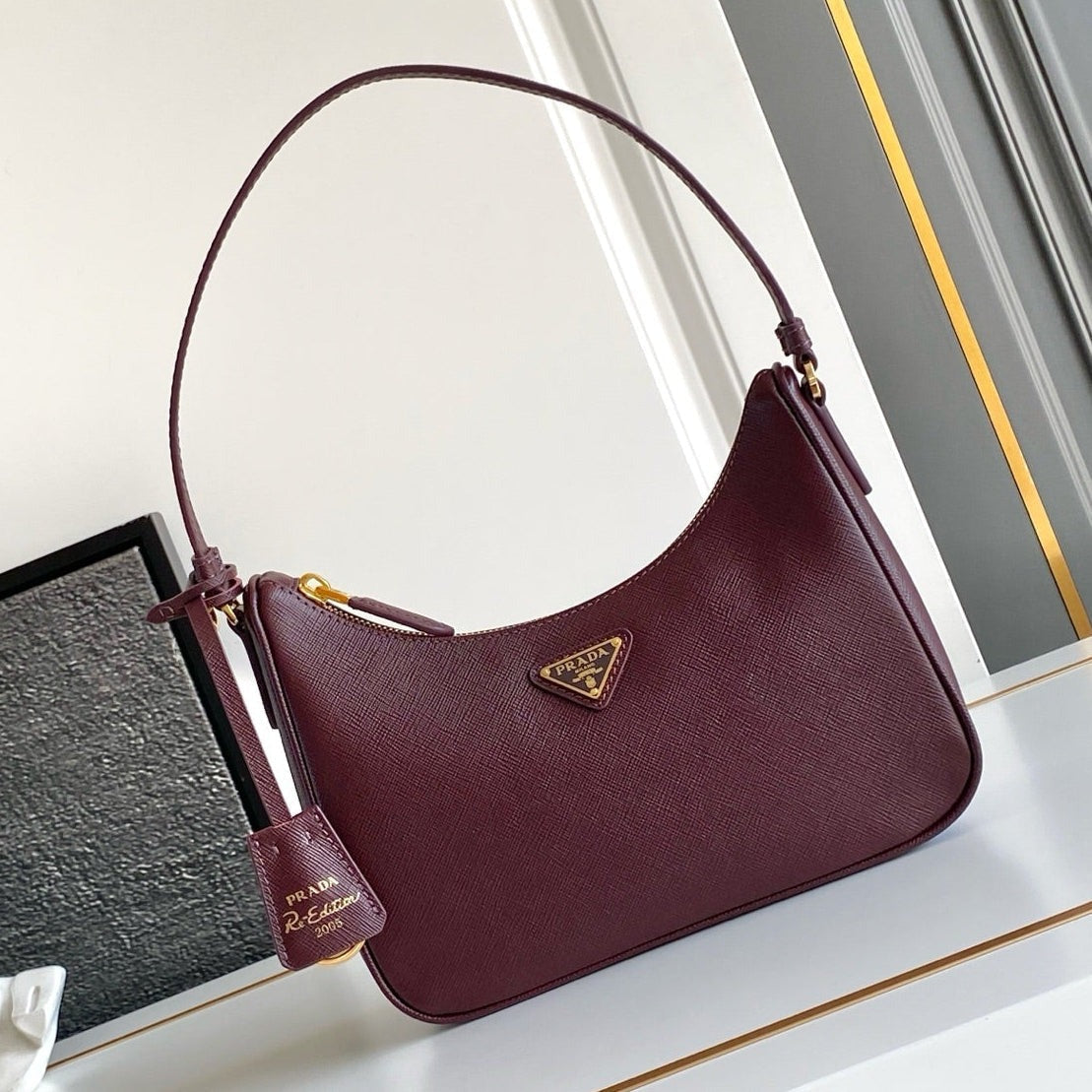 Prada 2026 Re-Edition Saffiano Shoulder Bag 22cm Leather