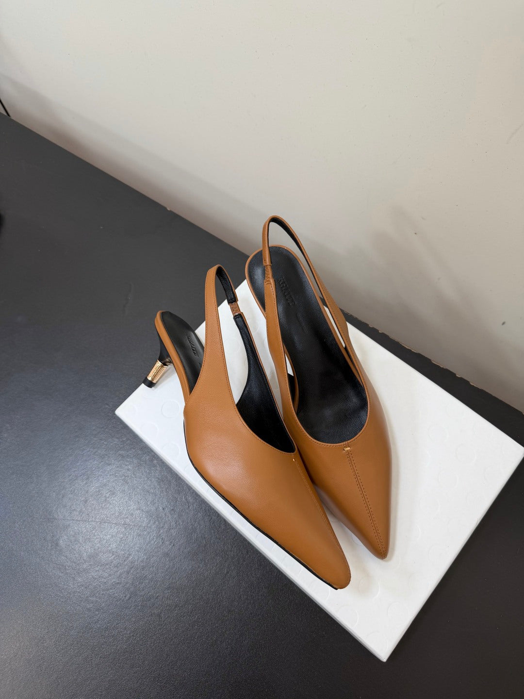 Khaite 26s Mercere Slingbacks 5cm Camel Leather 909458