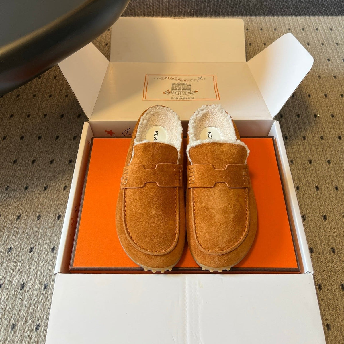 HM 26S Destin Mules Cognac Brown Suede