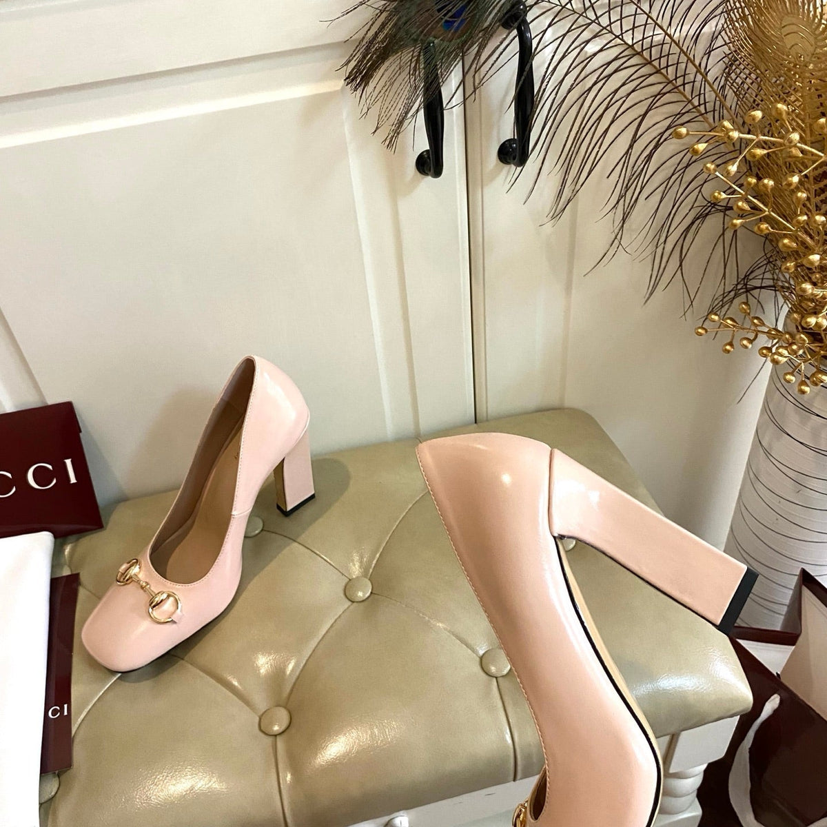 Gucci 26s Horsebit Mid-Heel Pumps 10cm Nude Pink Calfskin