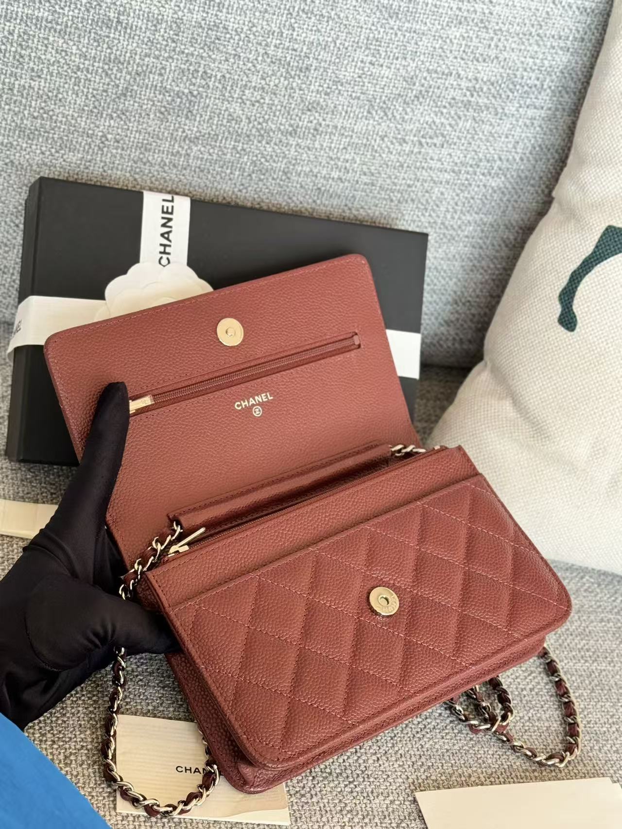 CC Classic WOC 19cm Burgundy Caviar Leather