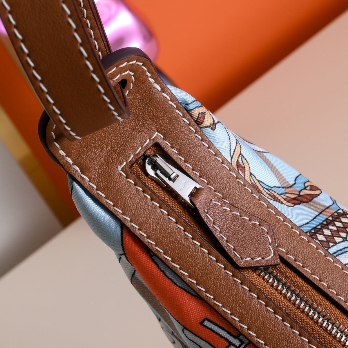 High-end Hermes 2026 Sursoie To Go Bag 22.5cm Silk/Swift Leather
