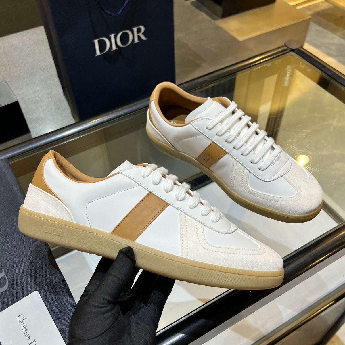 CD 26s B01 Matchpoint Sneaker Cognac Brown White Suede 528391