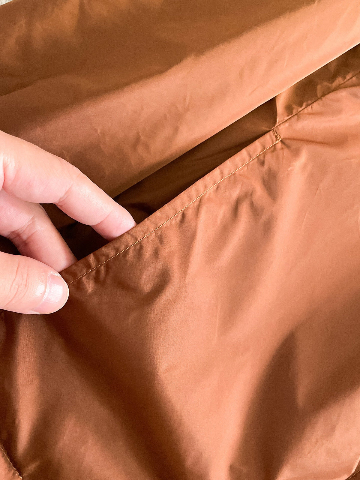 Prada 26s Men Hooded Windbreaker Jacket Enamelled Triangle Logo 518392
