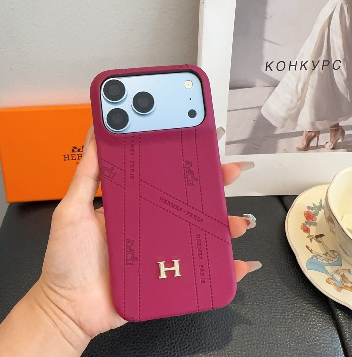 HM iPhone Case 518136