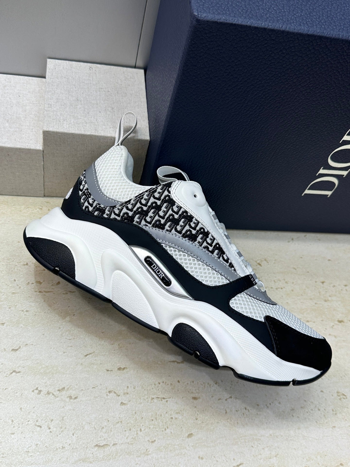 CD 26s Men B22 Sneakers Black White Oblique Jacquard Canvas 481952