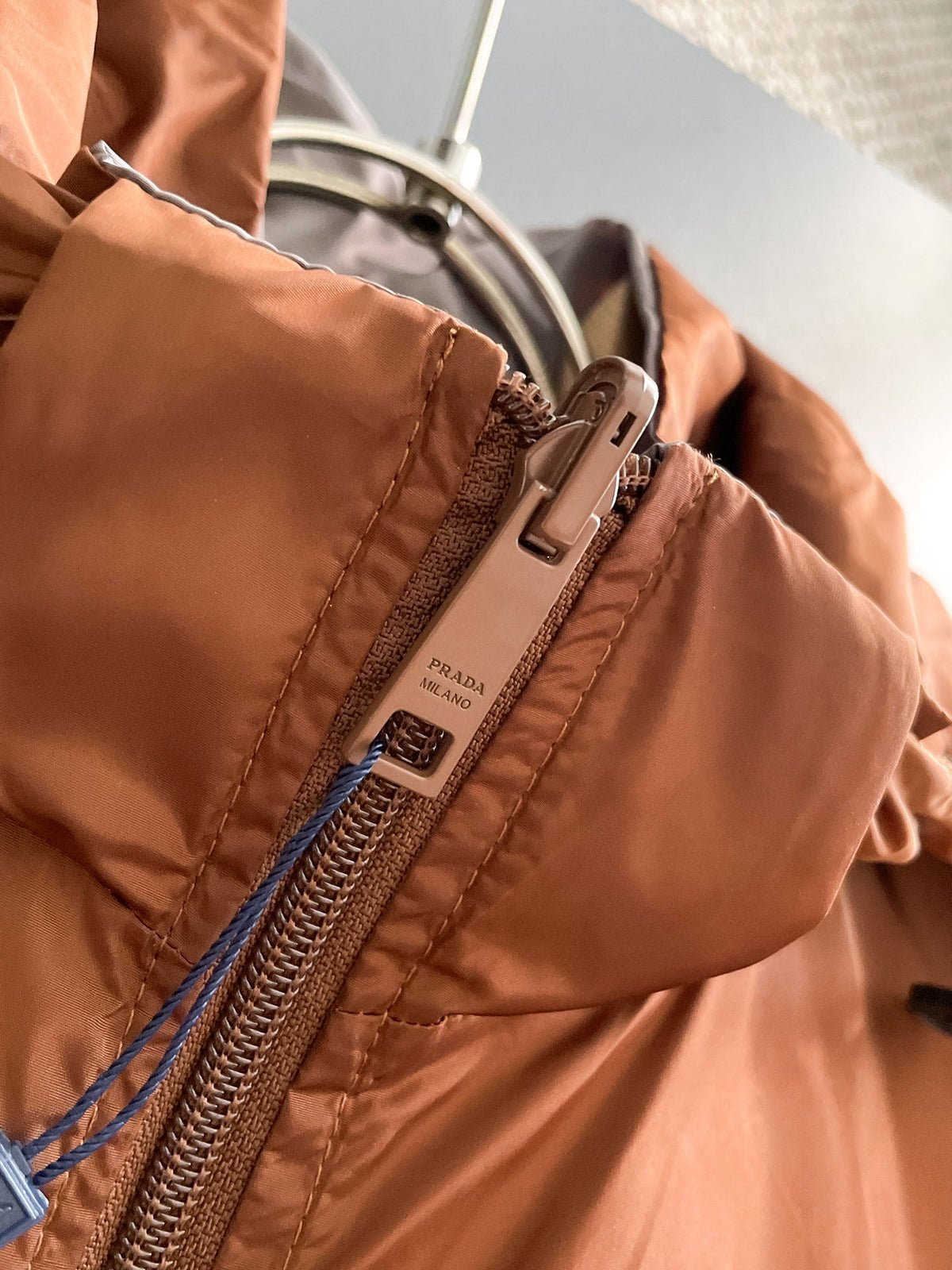 Prada 26s Men Hooded Windbreaker Jacket Enamelled Triangle Logo 518392