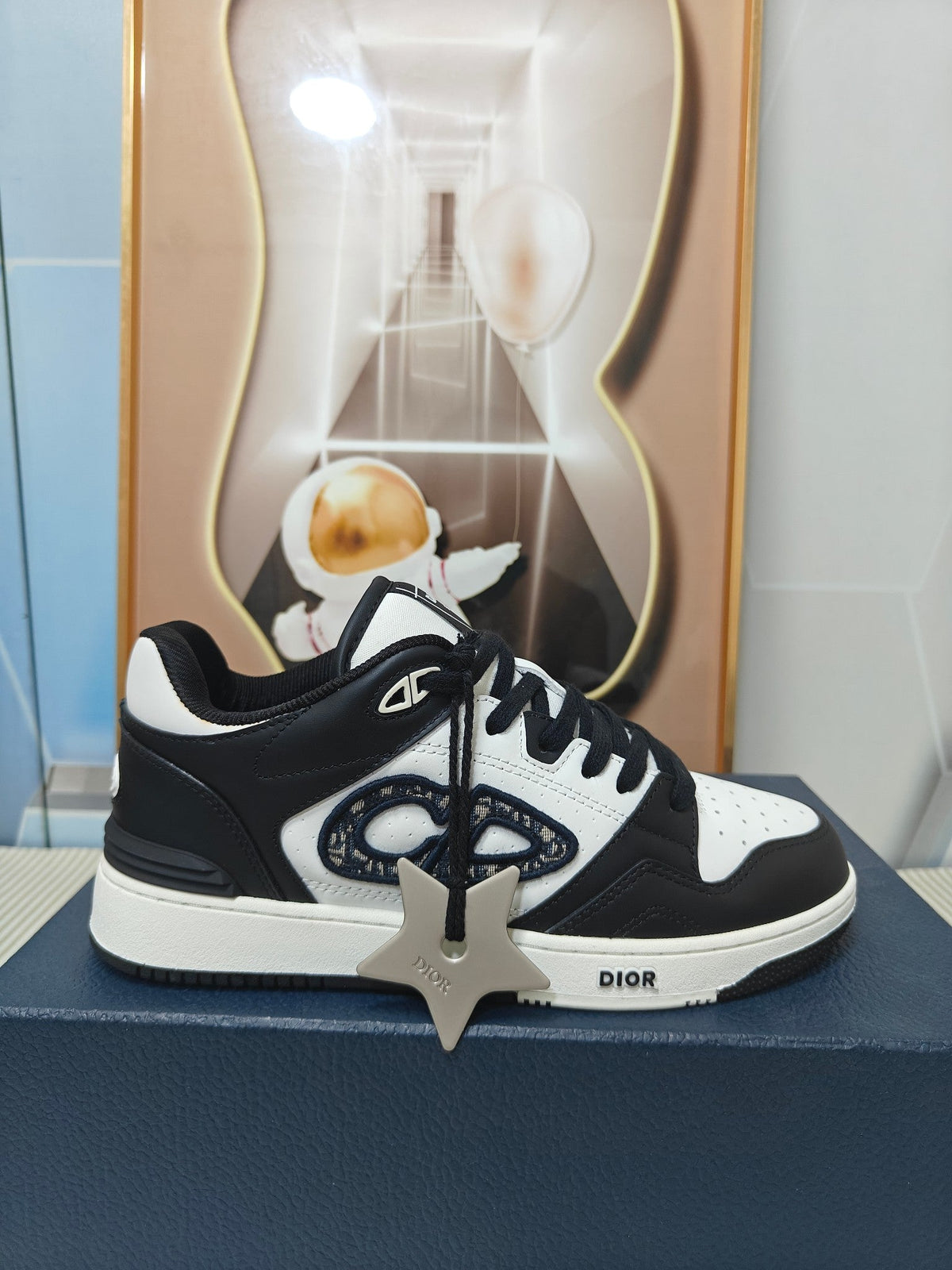 CD 26s Low Top Sneaker White Black Calfskin 628314