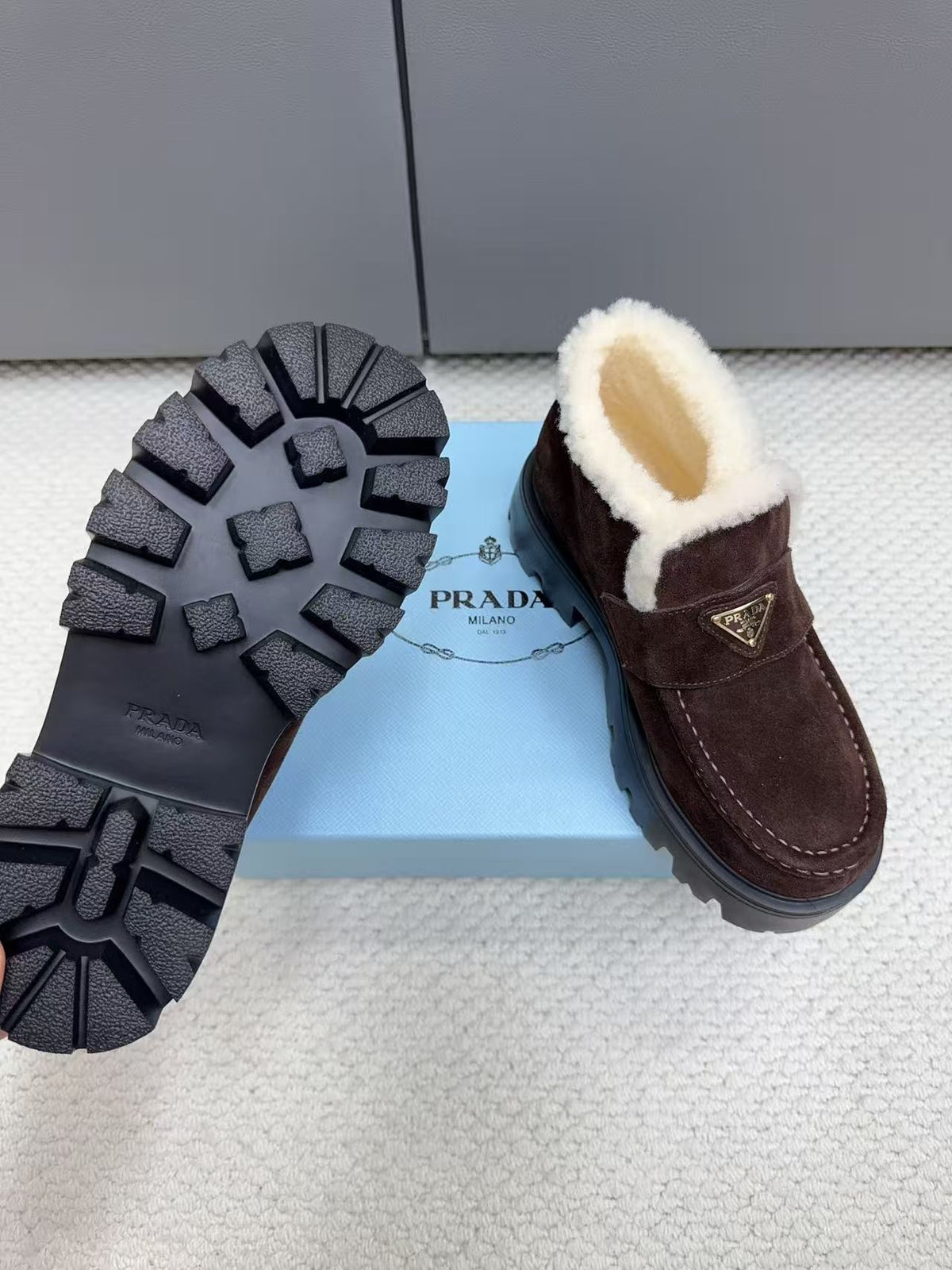 Prad 26ss Rounded Loafers Dark Brown Shearling Suede