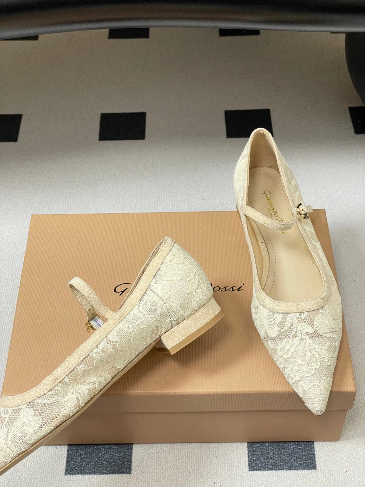GR 26s Mary Jane Cream White Lace 164798