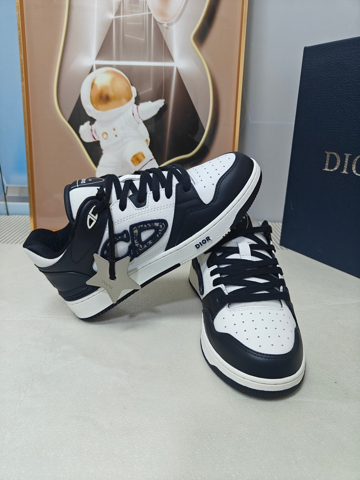 CD 26s Low Top Sneaker White Black Calfskin 628314