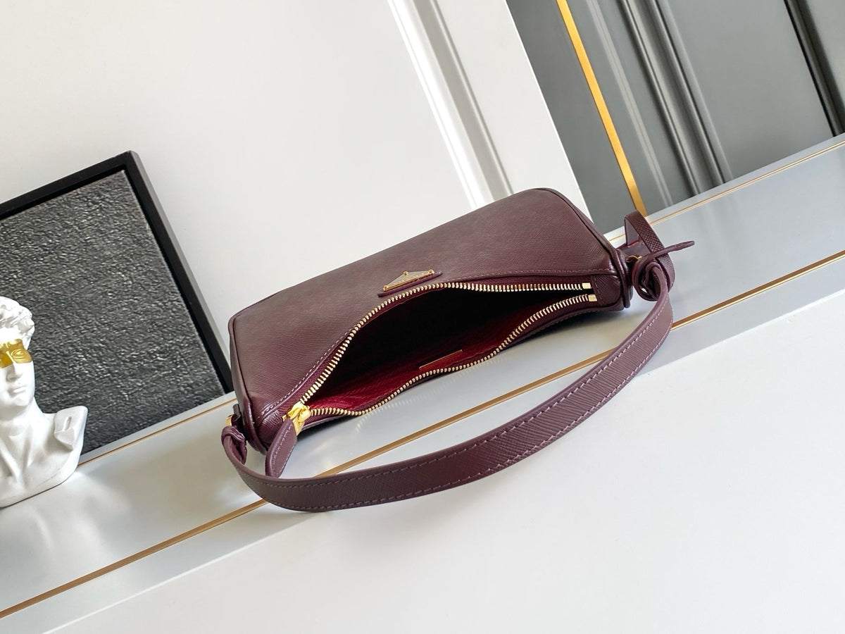 Prada 2026 Re-Edition Saffiano Shoulder Bag 22cm Leather